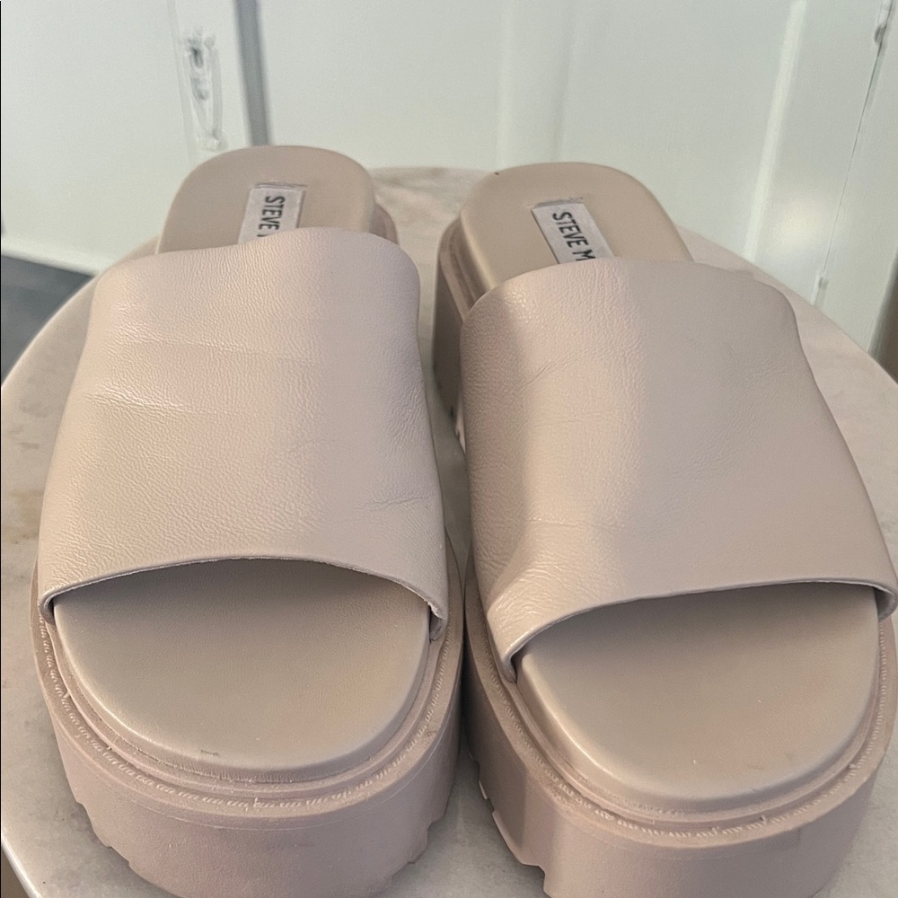 Steve Madden Women's cream/ nude Platform Mules